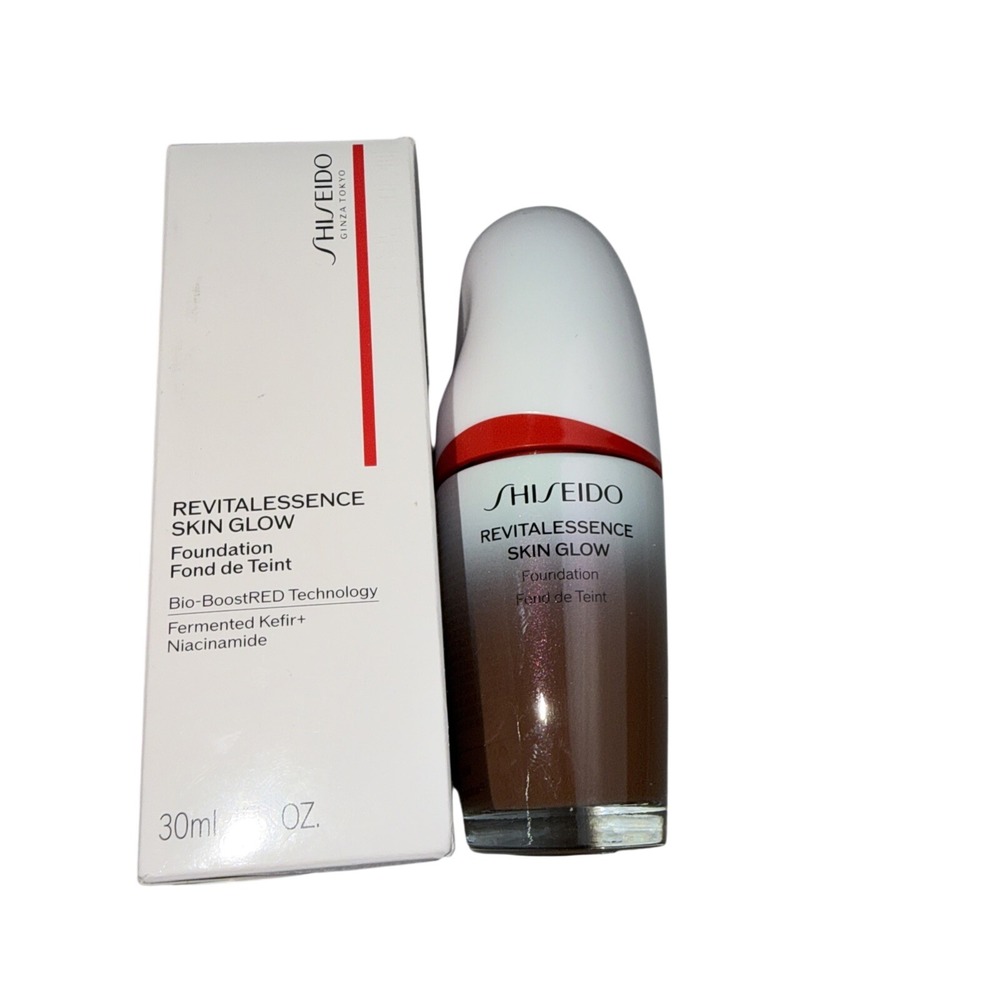 SHISEIDO Revitalessence Skin Glow Foundation 1 Fl Oz 550 Jasper ( Brown )